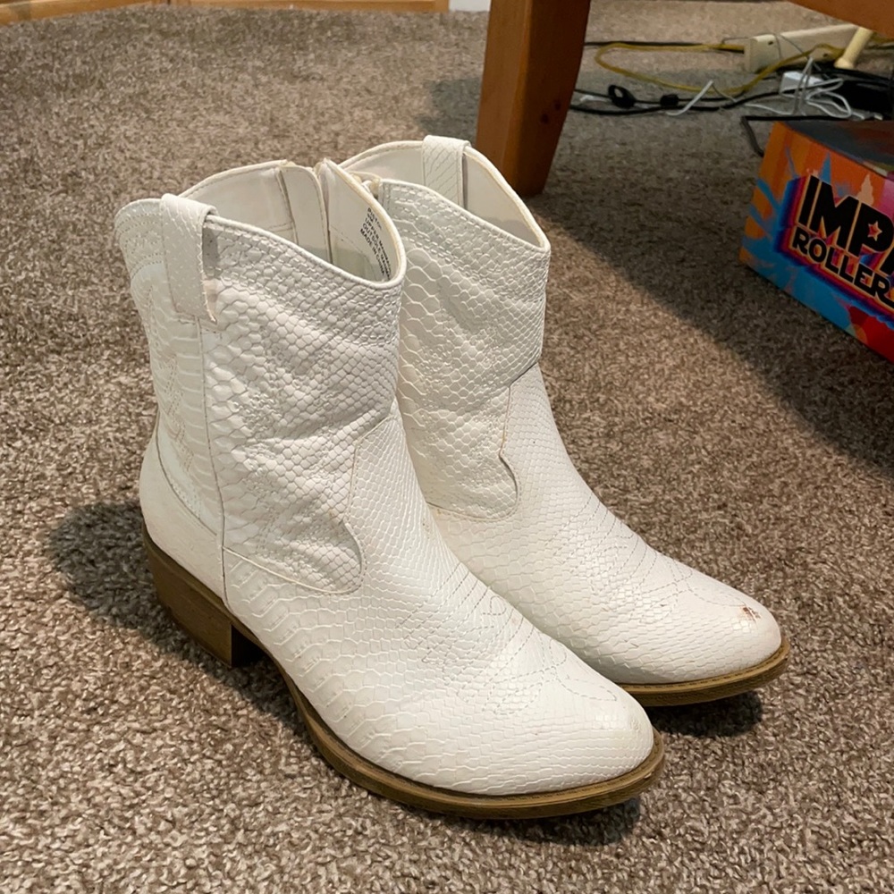White cowboy boots